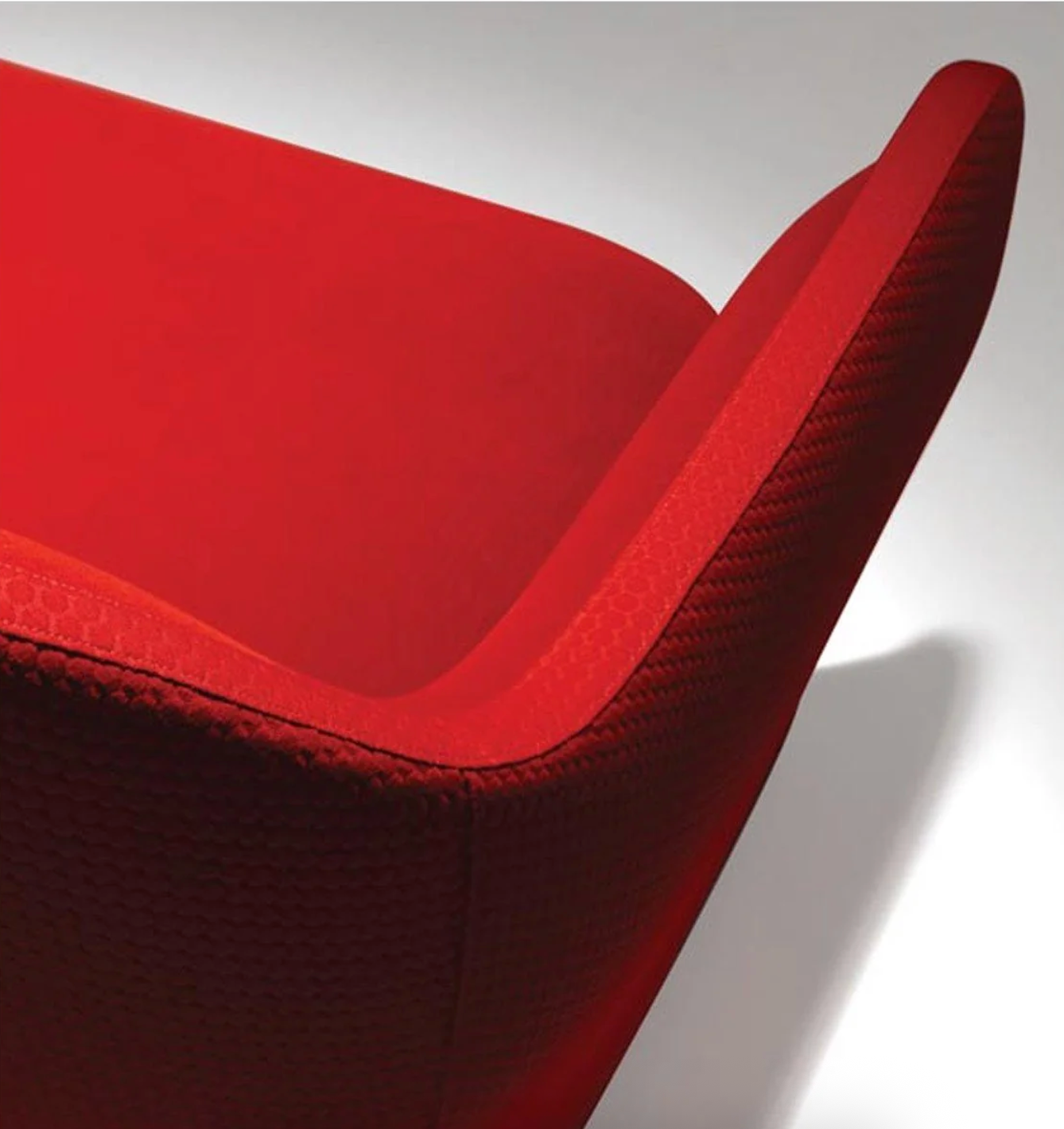 Bardot Loveseat in Poppy